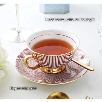 Bone China Tea Cup Saucer Spoon Set 200ml Elegant Coffee Cup Gold Porcelain Tea Set Ceramic Teacup Cafe Espresso Cup British Mug.