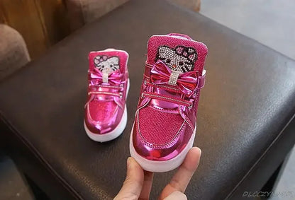 New Children Luminous Shoes Boys Girls Sport Running Shoes Baby Flashing Lights Fashion Sneakers Toddler Little Kid LED Sneakers.