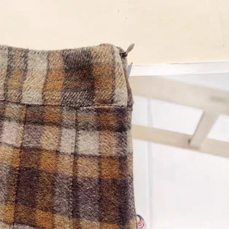 Plaid Woolen Pleated Skirts for Women Fall Winter High Waist Preppy Warm Mini Skirts Lady Fashion Korean All-Match A Line Skirts.