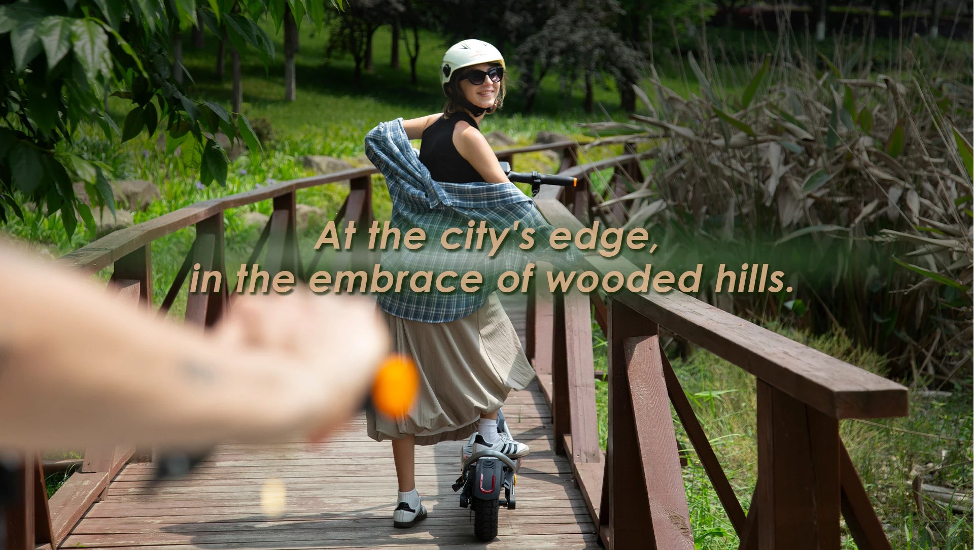 Kukirin A1 Adult Electric Scooter 800W Motor 48V 13Ah Battery Foldable Electric Scooter 10 Inch Vacuum Tires Electric Scooter.