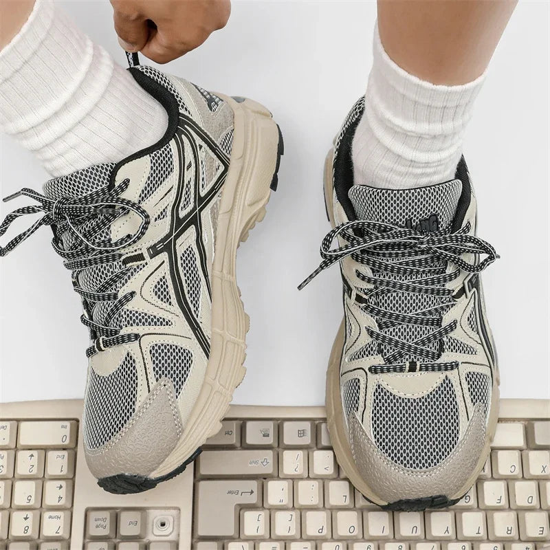 High Quality New Sneakers Men Women Fashion Casual Shoes with Neutral Anti Slip Anti Odor Performance Hot Selling Retro Run Shoe.