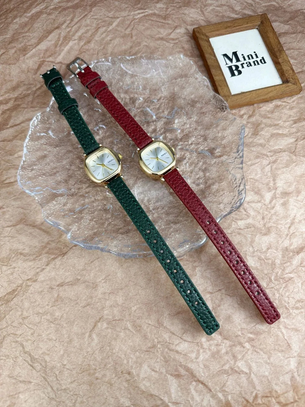 Hot Sale Women Watch Simple Small Dial Quartz Watches Luxury Ladies Gift Wristwatch Fashion Student Leather Strap Clock Relógio.