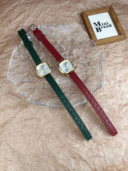 Hot Sale Women Watch Simple Small Dial Quartz Watches Luxury Ladies Gift Wristwatch Fashion Student Leather Strap Clock Relógio.