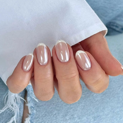 White French Classic Short Rround Nail Art Wearable Fashion Fake Nails Detachable Finished False Nails Press on Nails with Glue.