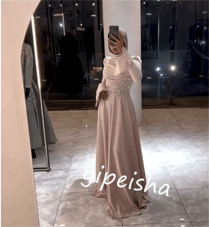 Maßgeschneidertes Jersey-Quinceanera-Kleid mit Falten und Strasssteinen, A-Linie, hoher Kragen, maßgeschneidertes Anlasskleid, lange Kleider.