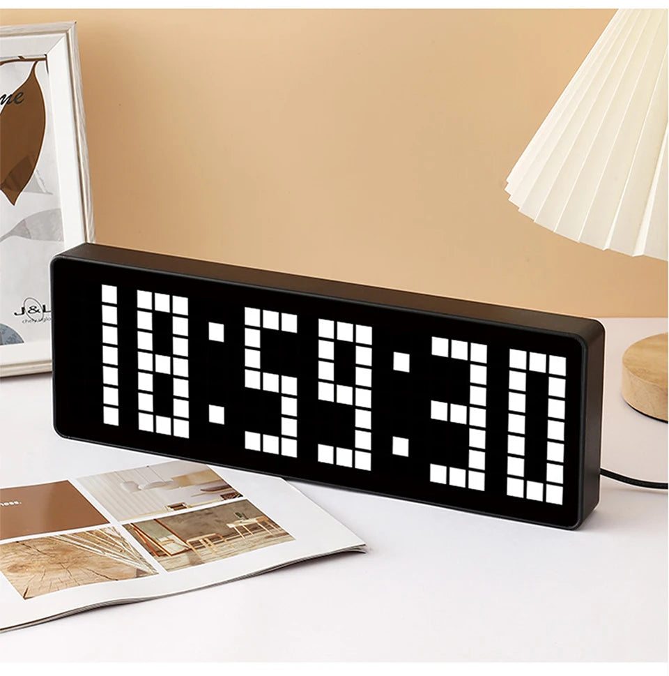 13 Zoll Pixel Digital Wanduhr Timer Positiv/Countdown/Stoppuhr Tischuhr mit Fernbedienung 12/24 Stunden LED Elektronische Uhren