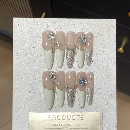 10Pcs White Simple French Fake Nails Pearl Rhinestone False Nails Long Almond Press on Nails Fashion Cat Eye Nail Art Handmade.