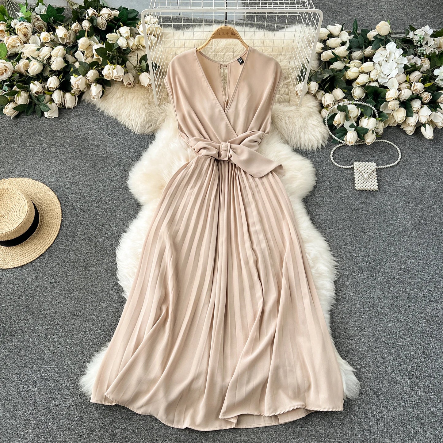 Französisch Vintage elegante Plissee Vneck Kleid A-Linie Mode Chiffon Frühling Herbst ärmellose Vestidos Frauen kleider