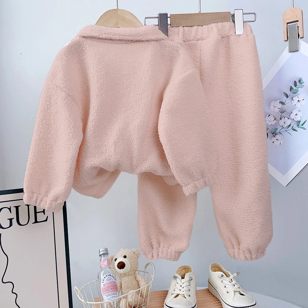 Bear Leader Girls' Set 2023 New Children's Autumn New Lamb Fleece Standing Collar Pullover Top+Pants Two Piece Kids' Fashion Set.