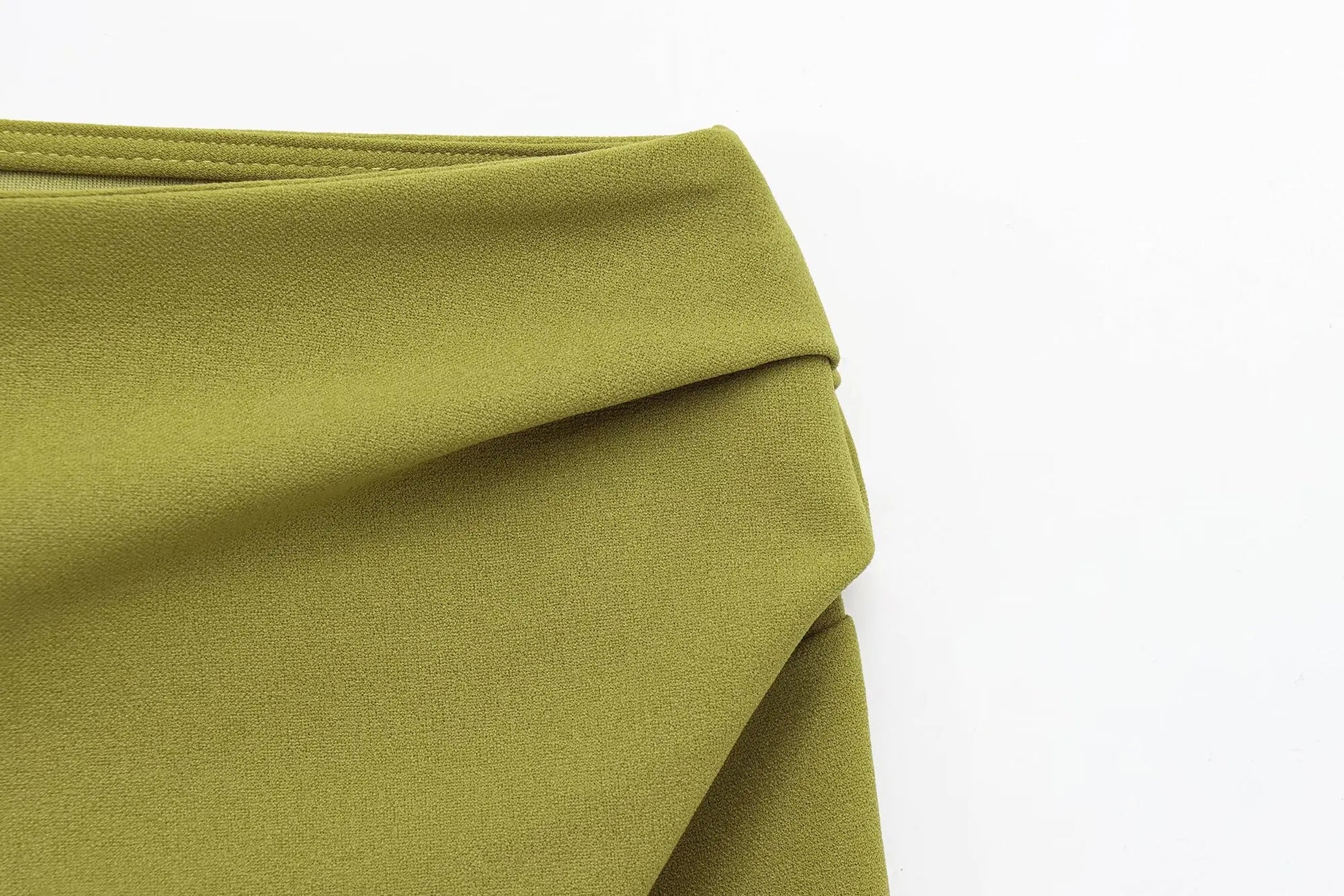 HH Spring Woman Fashion Pleated Decoration Casual Slim Elasticity Top Women Solid 5-Color Asymmetrical Slant Collar Tops.