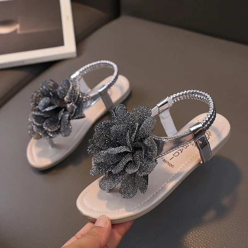 Girls Sandals 2023 Summer New Bling Flowers Baby Children Fashion Soft Bottom Student Shoes Kid's Slippers Pink Flats Flip Flops.