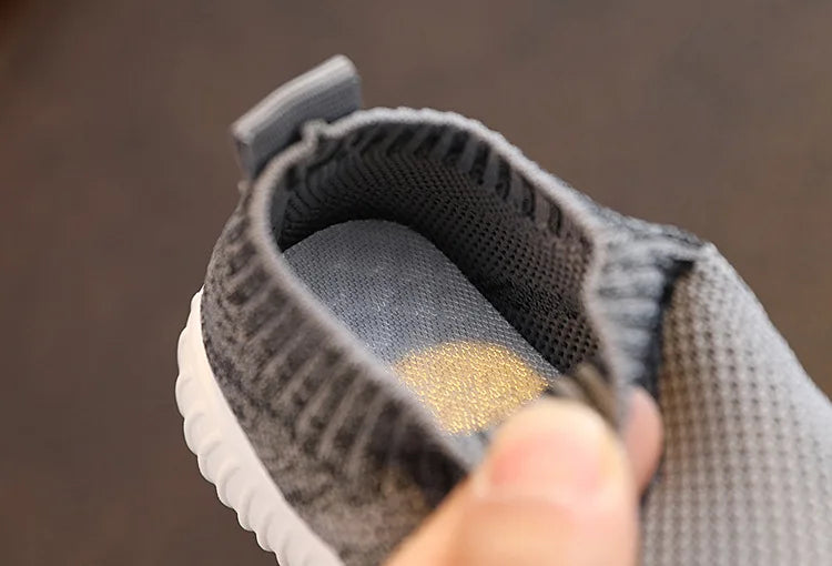 Kids Knitted Casual Shoes Sneakers for Boys Girls Slip-on Antislip Breathable Running Sports Shoes 2-8 Years Children Zapatos.