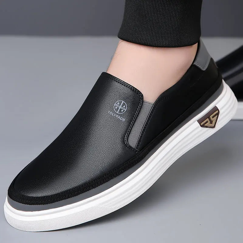 New 2025 Men's Genuine Leather Casual Sneakers Spring Summer Fashion Slip-On White Shoes Soft Sole Comfortable for Everyday Wear.