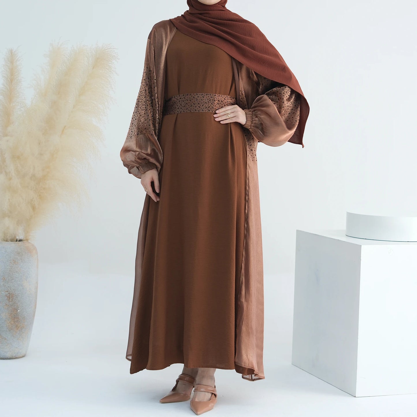 Oem New Design Shinning Polyester Open Abaya and Inner Dress 2 Piece Abaya Set Islamic Clothing Women Muslim Dress.
