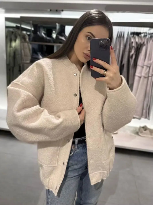 TRZA Frauen Mode Mit Taschen Übergroßen Bomber Jacke Mantel Vintage Langarm Druckknopf Weibliche Oberbekleidung Chic Tops