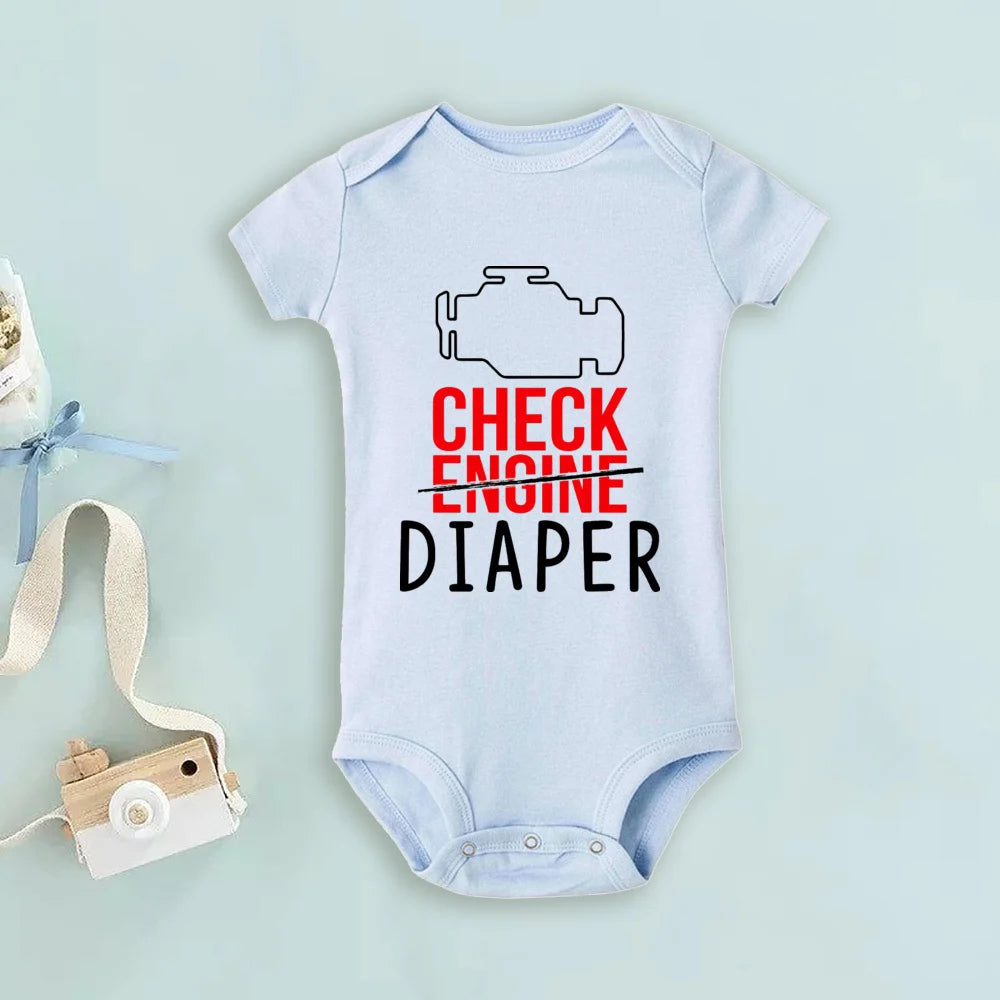 Lustige Poopy Windel Baby Strampler Check Engine Baby Body Niedliche Mechaniker Säuglingsbodys Jungen Mädchen Kleidung Neugeborenes Geschenk.
