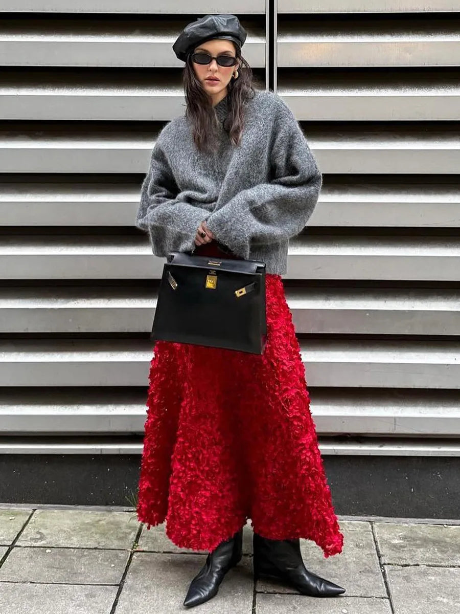 Light Luxury Evening Skirt Autumn Winter Women's Slim Fit Loose Warm Embroidered Petal Side Split Design Temperament Skirt New