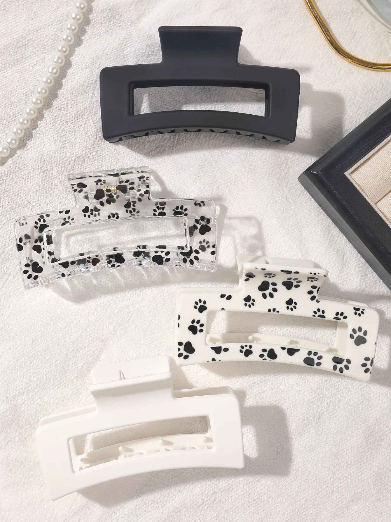 3 Pcs Frosted Cream Color Transparent Fruit Shark Scratch Clip-ins Style Back of Head Premium Wind Plate Women Hair Accessories.