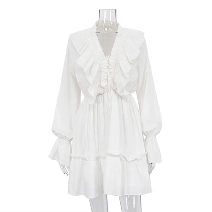 Glänzendes gekräuseltes weißes Mini kleid mit V-Ausschnitt, weibliches Patchwork, langärmliges, elegantes Verband-Mode kleid, hoch tailliertes Schnür kleid für Frauen