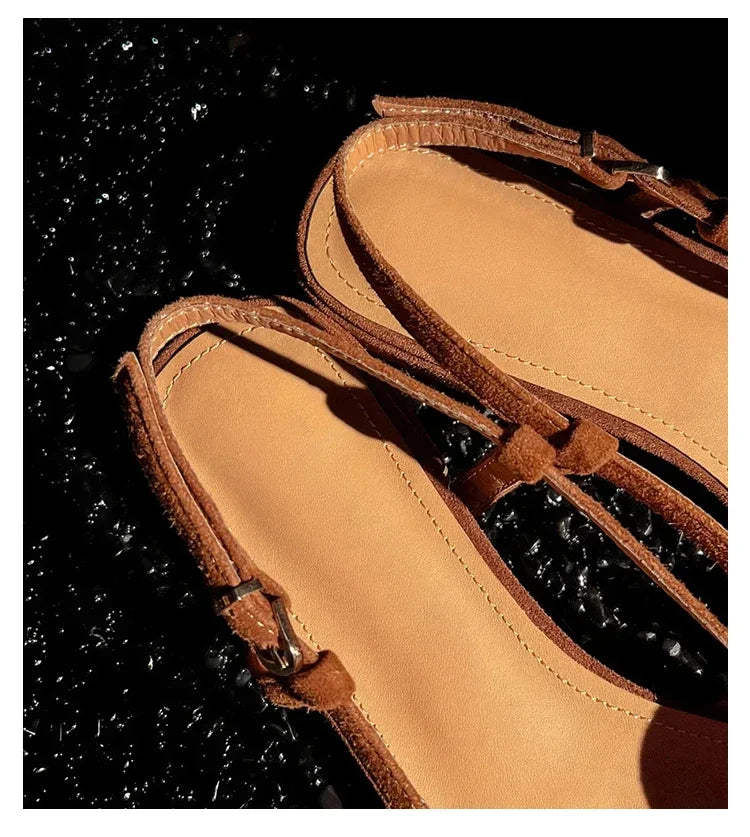 Vintage Line with Flat Sandals Design Sense Open Toe Slippers Casual Holiday Beach Shoes Light Single Shoes  Luxury Sandals.