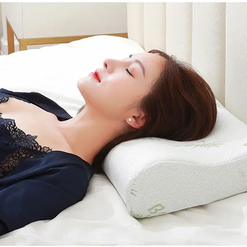 Orthopedic Reverse Traction Pillow Protects Cervical Vertebra and Helps Sleep Single Neck Pillow Can Be Machine Washable 48X74cm