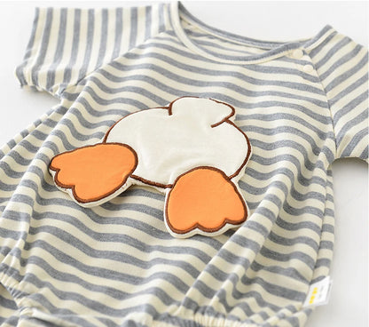 Milan cel Sommer Baby kleidung neue dünne Streifen Bodysuit Cartoon Entlein Kurzarm ein Stück für Neugeborene Jungen Mädchen.