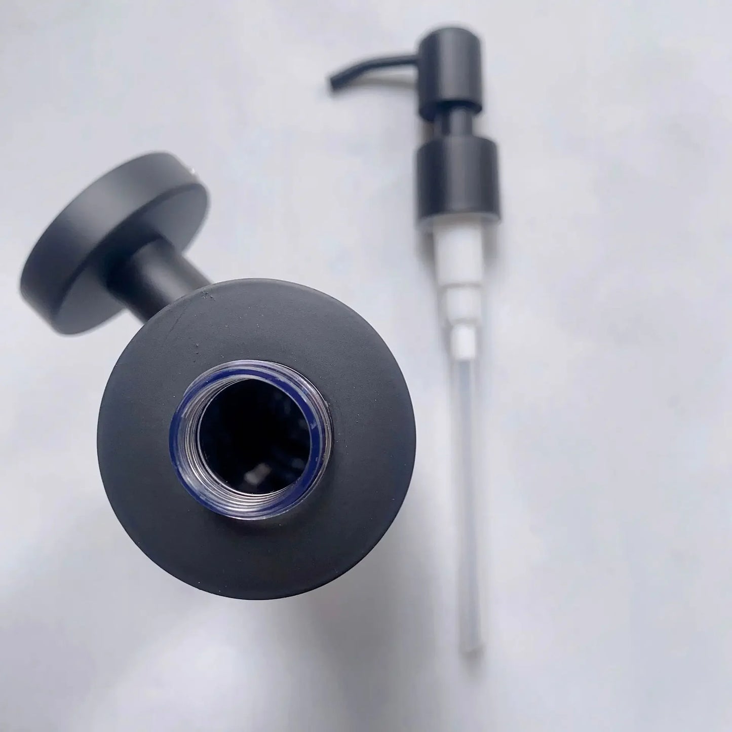 250 ml manueller Seifenspender aus gebürstetem Edelstahl zur Wandmontage, goldener schwarzer quadratischer runder Seifenspender für Hotelbadezimmer