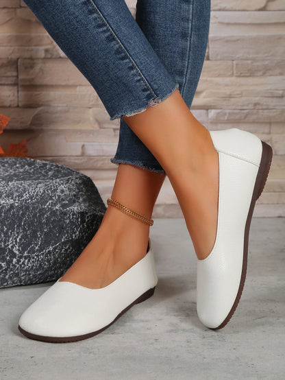 Popular flat sole single shoe round toe bean shoes 2024 new soft soled women's shoes large size single shoe grandmother shoes.