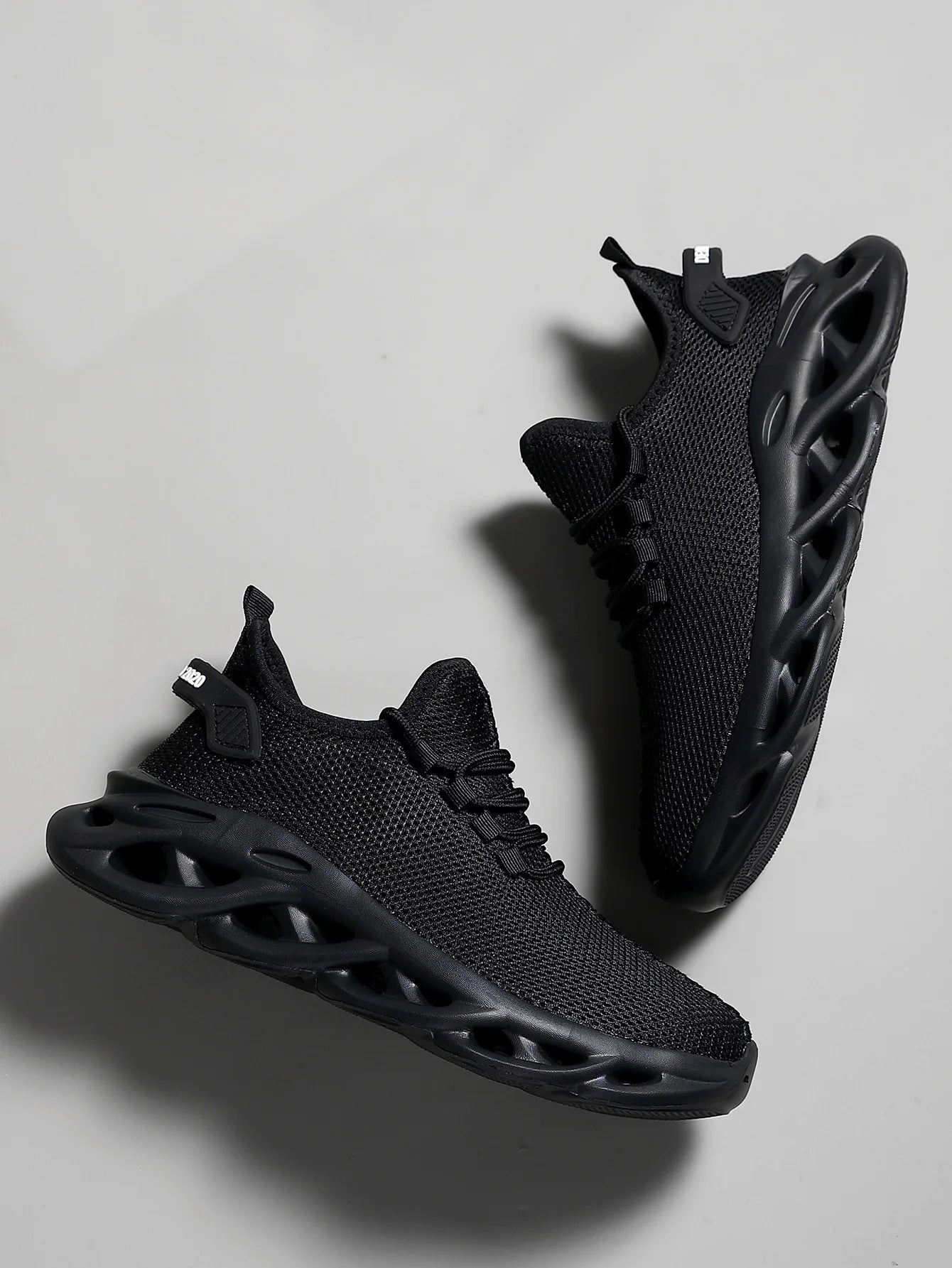 Men Casual Sport Shoes Breathable Lightweight Sneakers Outdoor Mesh Black Running Shoes Athletic Jogging Tenis Walking Shoes.