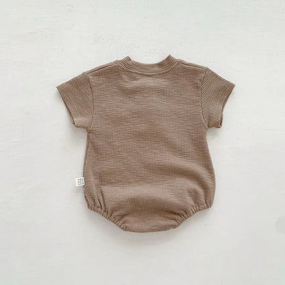 Baby Krabbeln Kleidung Sommer Kurzarm Cartoon Bär Brief Outfits Kinder Infant Bodys Baumwolle Ein Stück Klettern Anzug.