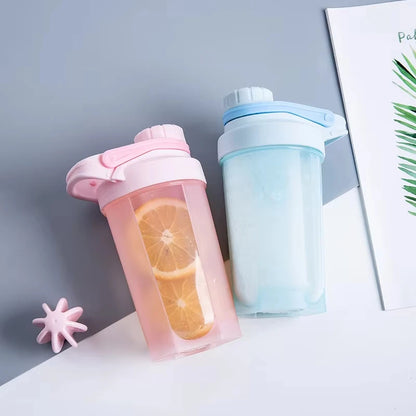 1pc 16.9oz/500ml Shaker Protein Bottle Powder Shake Cup Water Bottle Plastic Mixing Cup Body Building Exercise Bottle.