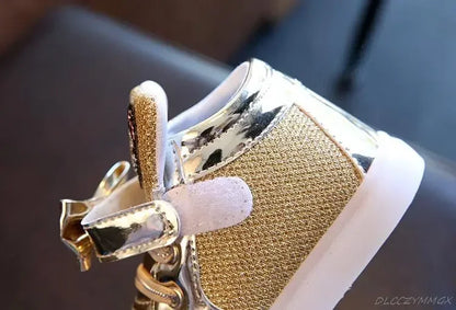 New Children Luminous Shoes Boys Girls Sport Running Shoes Baby Flashing Lights Fashion Sneakers Toddler Little Kid LED Sneakers