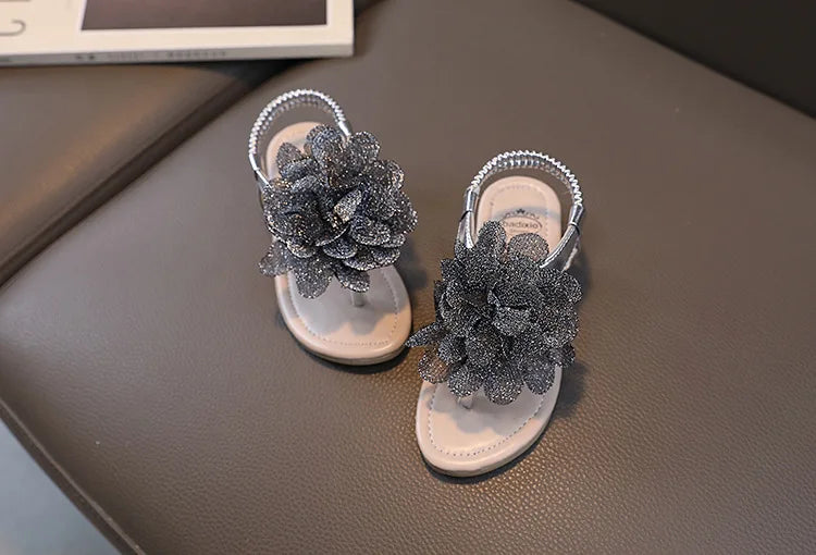 Girls Sandals 2023 Summer New Bling Flowers Baby Children Fashion Soft Bottom Student Shoes Kid's Slippers Pink Flats Flip Flops.