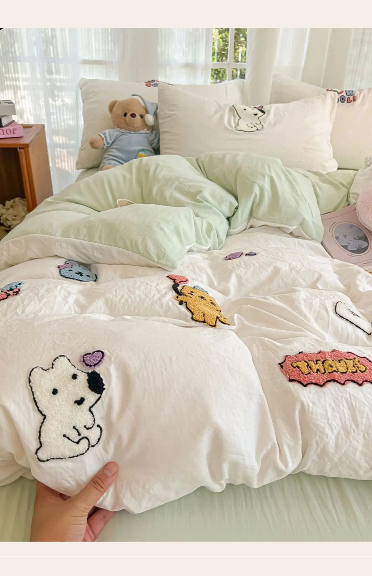 New washed cotton towel embroidery four-piece set animal paradise bed sheet bed hat home student dormitory three-piece set.