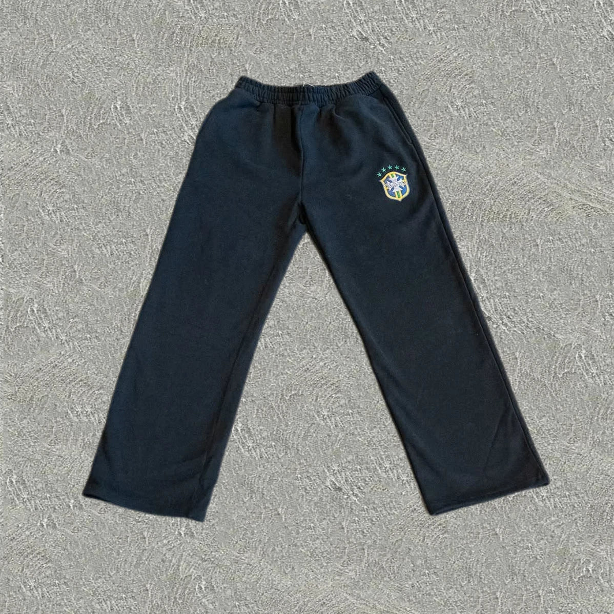 Y2k Retro Cross Shield Embroidery Pattern Baggy Pants Men Clothing Streetwear Casual Harajuku Couple Sweatpants Gothic Joggers.