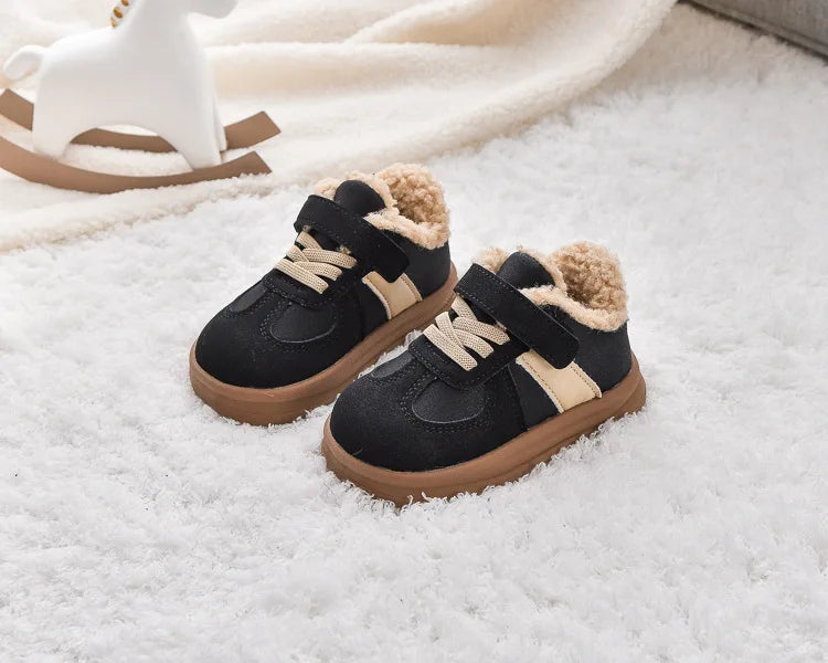 2025 Winter New Pulsh Fashion Trend Casual Sports Shoes for Childrens Anti Slip Warm Boys' Shallow Mouth Versatile Snow Sneakers.