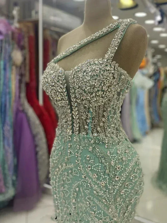 Maßgeschneiderte exquisite Abendkleider, wunderschönes, schillerndes, rückenfreies Fischschwanzkleid mit einer Schulter und Perlenstickerei, langes Kleid, formelle Partykleider