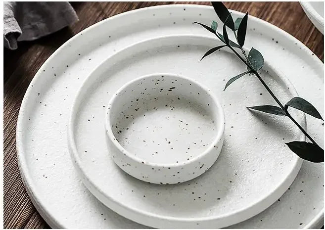 Japanese-style Tableware Set Bowls and Plates Round White Ink Point Dinner Plates Home Creative Western Dishes Dinner Plates.