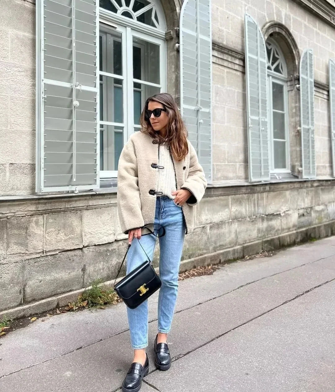 ZBZA Women's Faux Wool Jacket Loose Retro O-neck Single Breasted Long Sleeve Double Pocket Casual Overcoat Fall Winter Chic Coat.