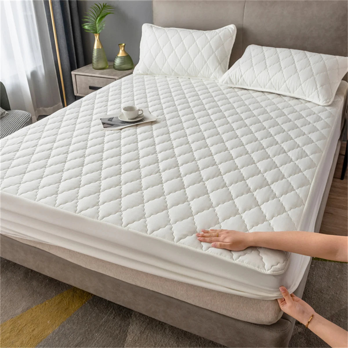 Home Mattress Cover Waterproof Thickened Quilted Waterproof Bed Cover Breathable Mattress Protector Fitted Sheet No Pillowcases