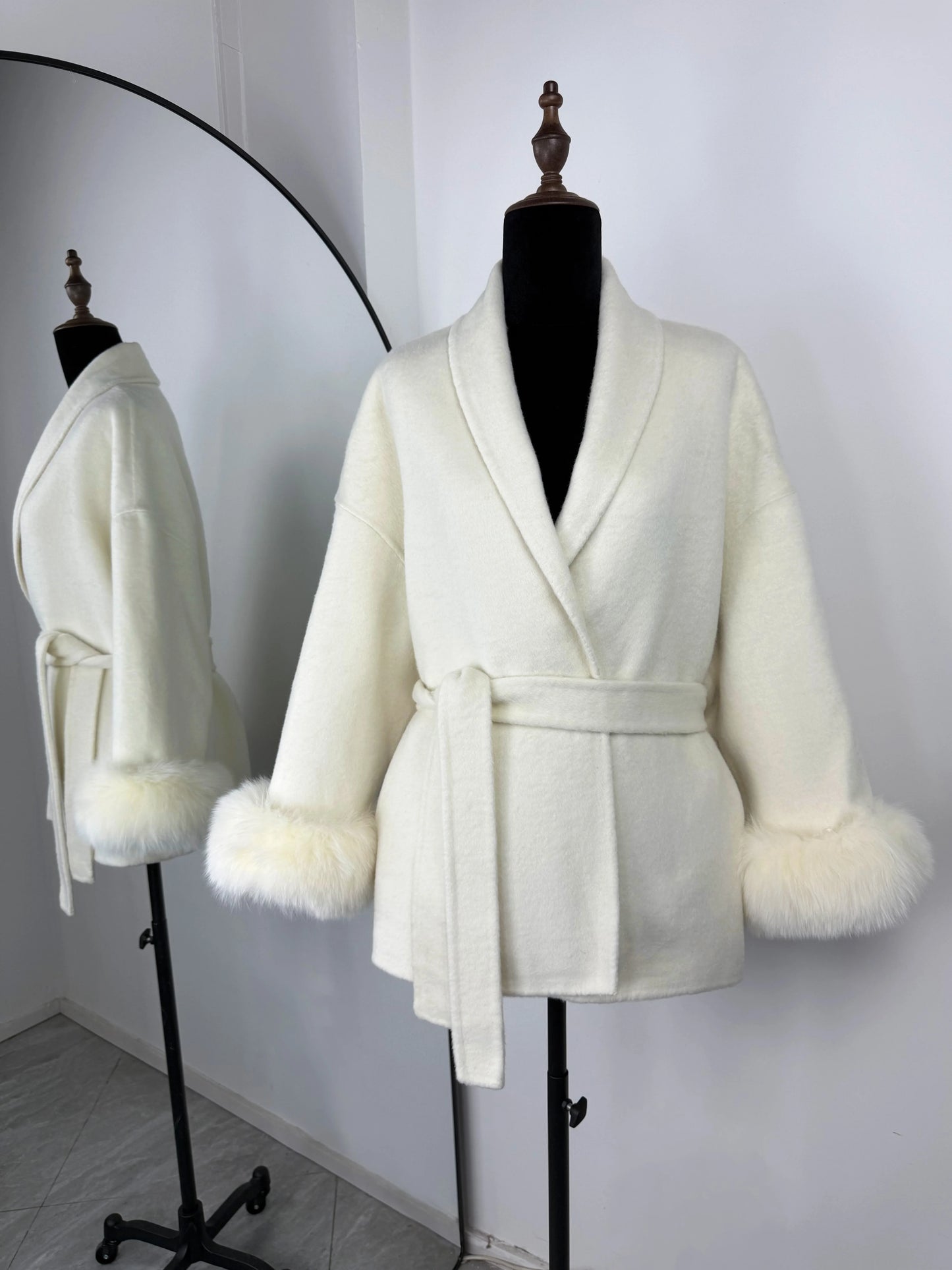 TARUXY Fuchspelz-Wollmäntel für Damen, kurzer Mantel, Bürodame, abnehmbarer, eleganter doppelseitiger Wollmantel, 2025, neue Strickjacke