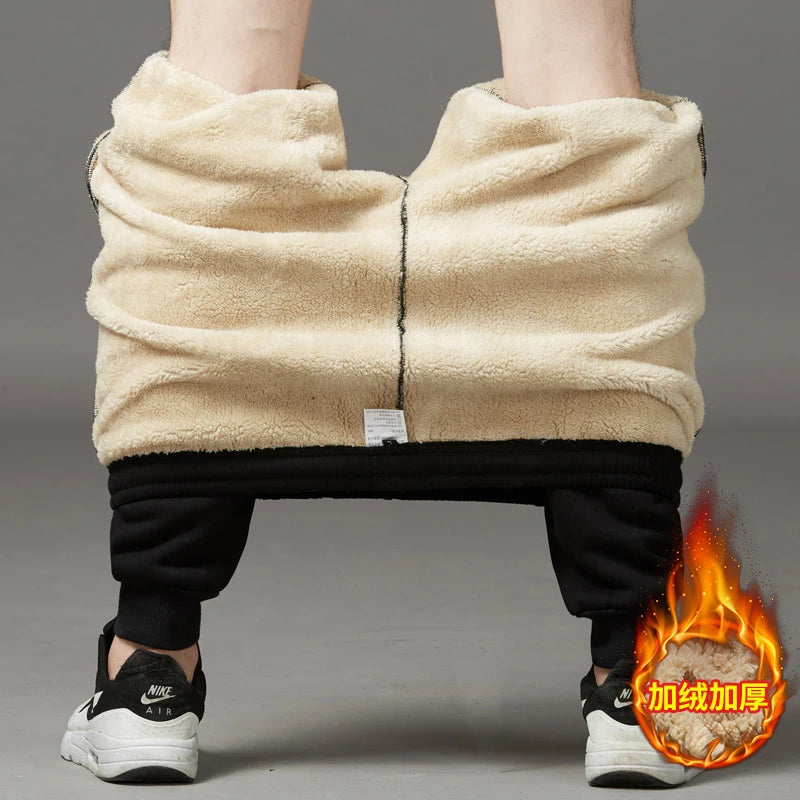 Pants for men in autumn and winter, thickened with fleece for outerwear, casual pants, warm lamb wool sports sweatpants.