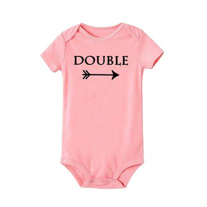 Neugeborenen Baby Bodys Doppel Ärger Twin Kinder Unisex Kurzarm Strampler Playsuits Outfits Jungen Mädchen Geboren Krabbeln Kleidung