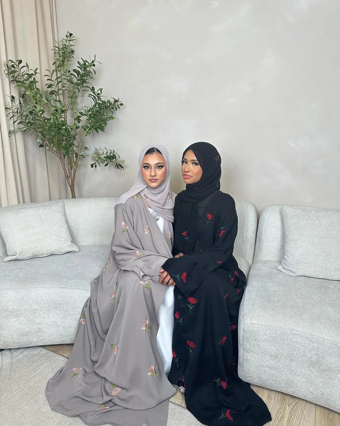 Eid 2025 New Embroideried Abaya Kimono Dubai Luxury Cardigan Muslim Party Kaftan Robe Abayas for Women Turkish Islamic Clothing.
