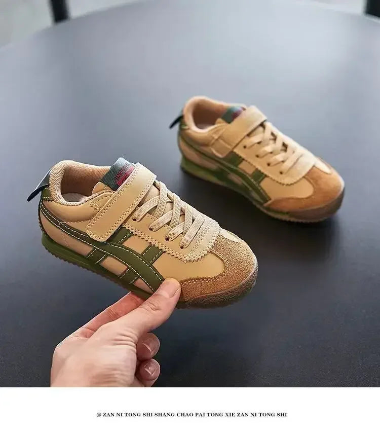 Children's Sneakers Boys Lightweight Breathable Sport Running Shoes Girls Soft Bottom Casual Shoes Student Shoes.