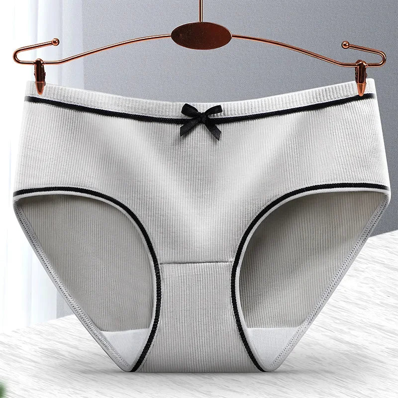 Ladies Cotton Underwear Panties Girls Sexy Seamless Antibacterial Crotch Breathable Briefs Mid-waist Large Size Women's Panties.