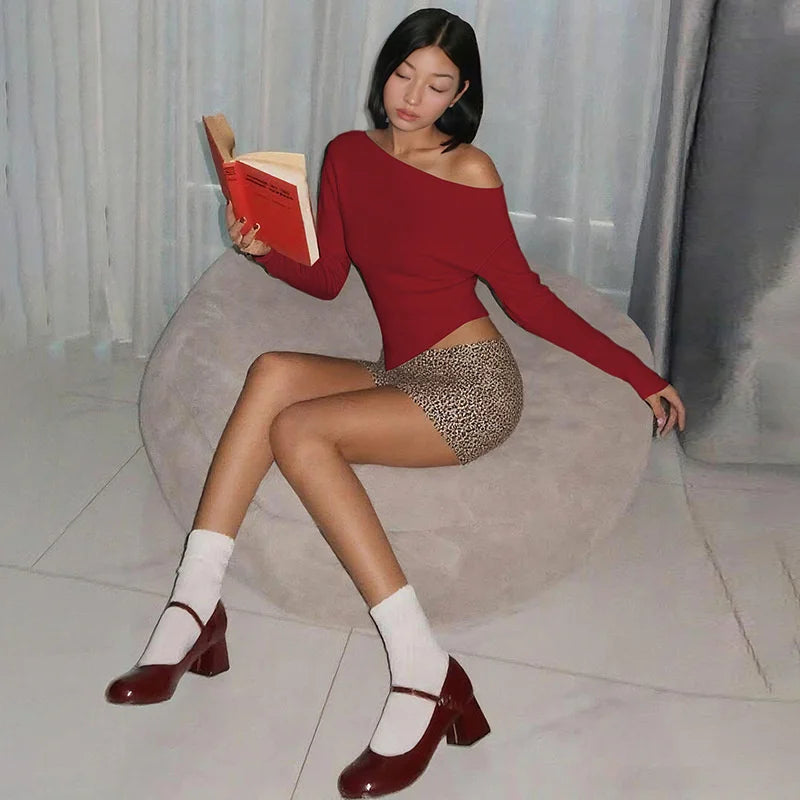 Mozision Inclined Shoulder Long Sleeve Sexy T-shirt Women Autumn Fashion Solid Skew Collar Backless Ruched Club Party T-shirts