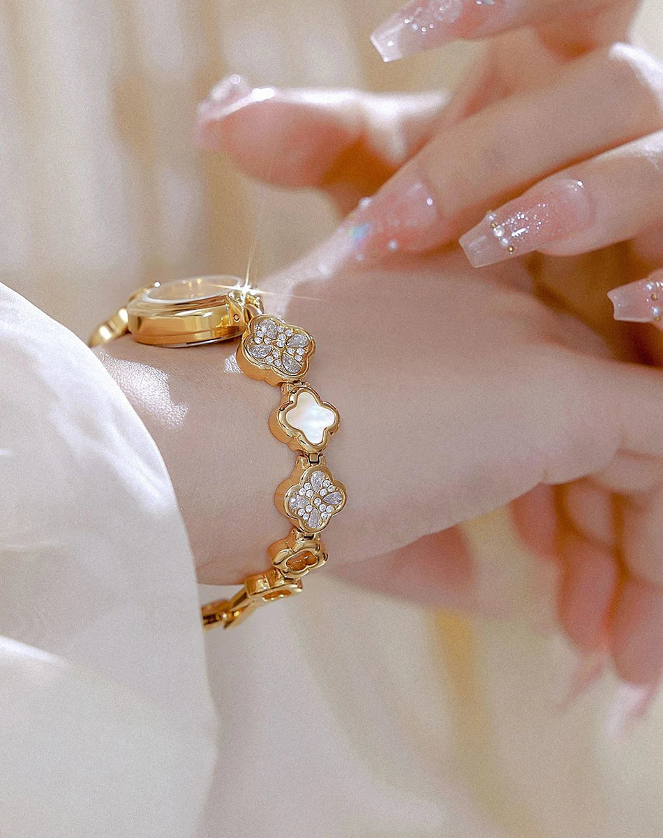Women's Watch Lucky Four-Leaf Clover Bracelet Elegant Crystal Dress Watches for Women Fashion Luxury Small Quartz Ladies Clock.