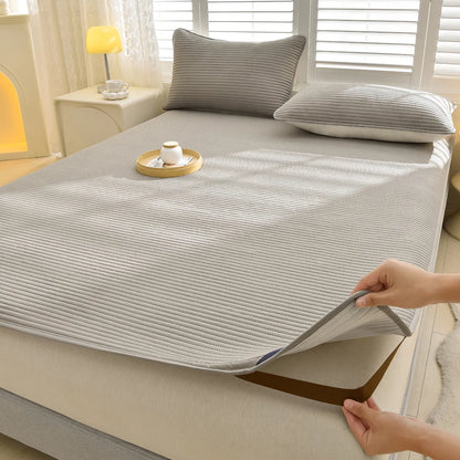 1pc Striped Waterproof Mattress Protector, Comfortable Mattress Cover, Soft and Breathable  for Single/Double Beds.