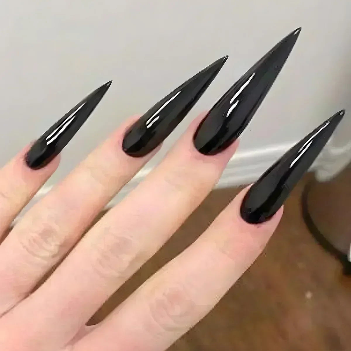 24Pc False Nails with Glue Almond Black Red Gradient Design Detachable Rhinestone Acrylic Fake Nail Long Stiletto Press on Nails